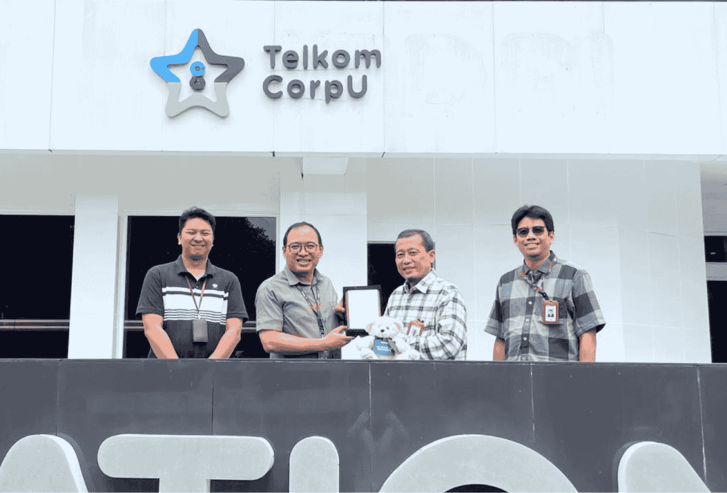 Kunjungan strategis ke telkom corpu university (senior general manager)