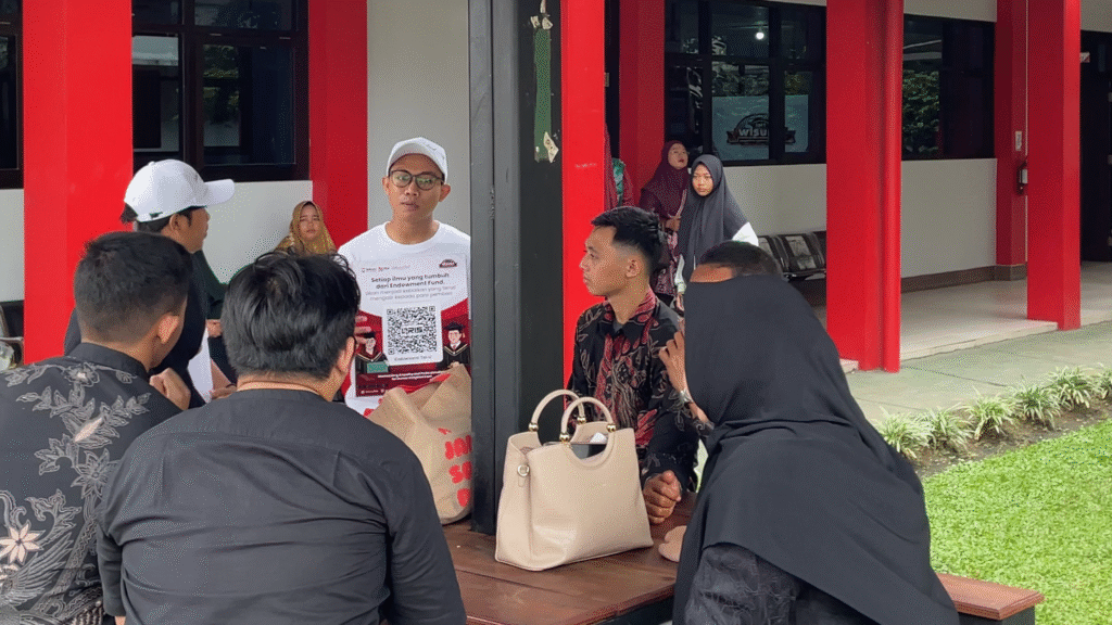 Campaign Endowment Fund pada Kegiatan Wisuda Telkom University Purwokerto Periode II TA 2024/2025